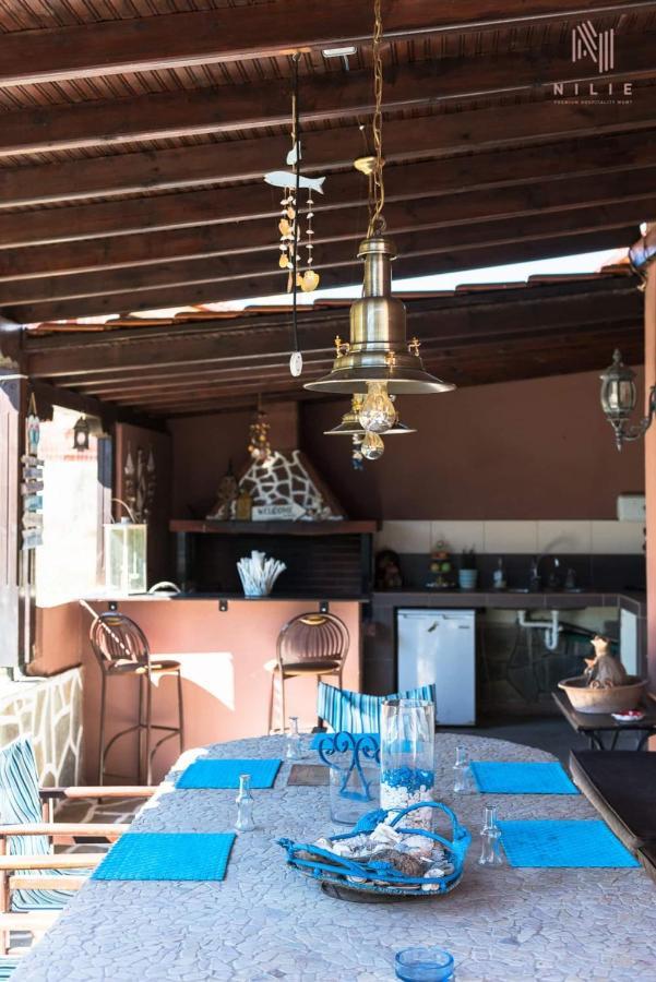 Roadhouse, Nilie Hospitality Mgmt Villa Flogita Ngoại thất bức ảnh