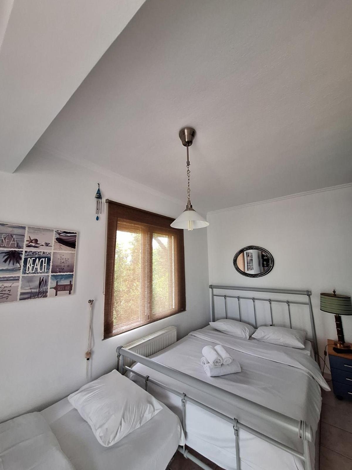 Roadhouse, Nilie Hospitality Mgmt Villa Flogita Ngoại thất bức ảnh
